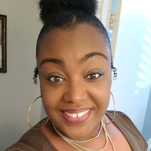 Meet your Posher, Candyce